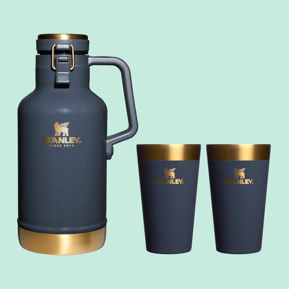 The Holiday Stay-Chill Growler Set