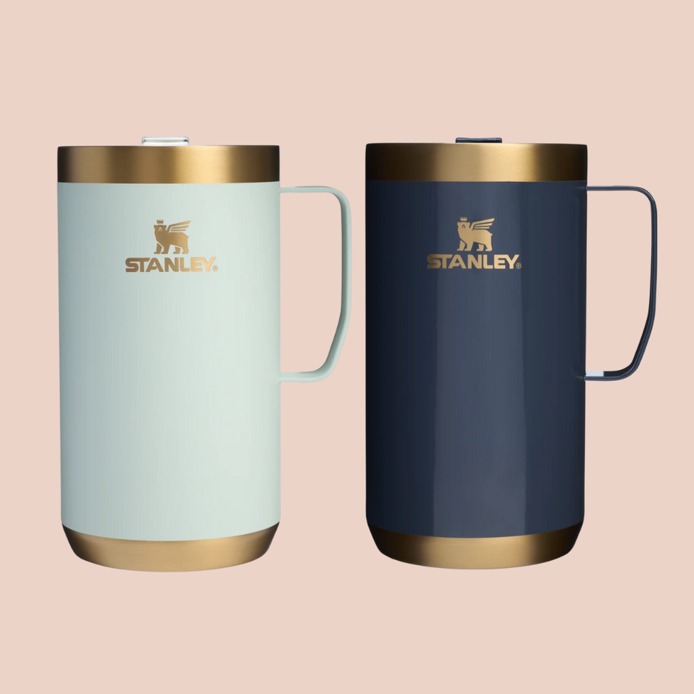 The Holiday Stay Hot Camp Mug Set