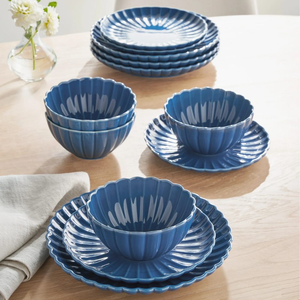 The Pioneer Woman Colette 12-Piece Stoneware Dinnerware Set