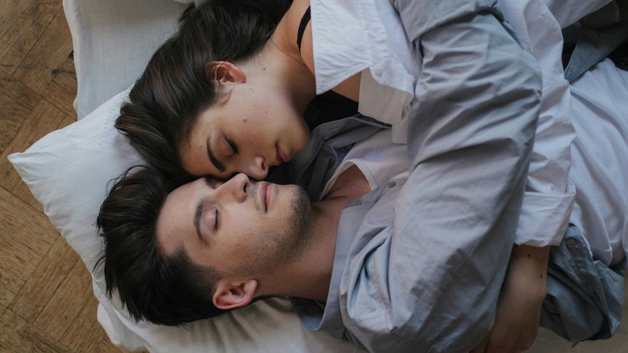 The Scandinavian Sleep Method Is A Life Saver For Couples