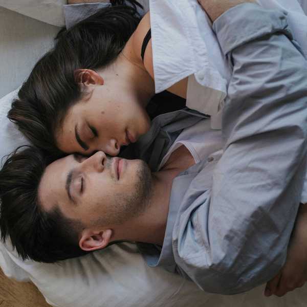 The Scandinavian Sleep Method Is A Life Saver For Couples