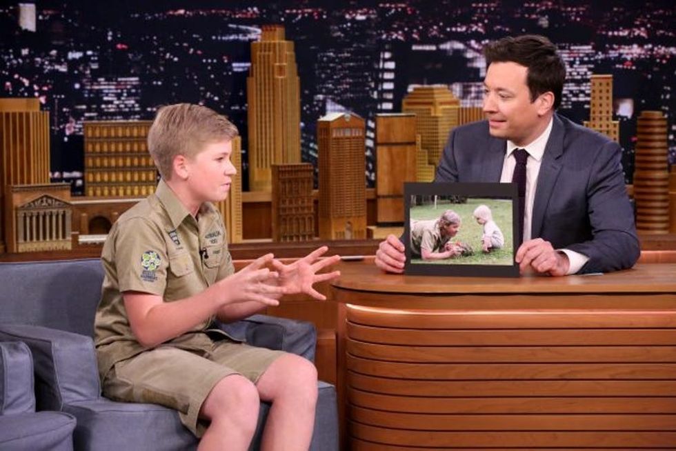 THE TONIGHT SHOW STARRING JIMMY FALLON -- Episode 0626 -- Pictured: (l-r) Animal expert Robert Irwin during an interview with host Jimmy Fallon on February 16, 2017 -- (Photo by: Andrew Lipovsky/NBC/NBCU Photo Bank via Getty Images))