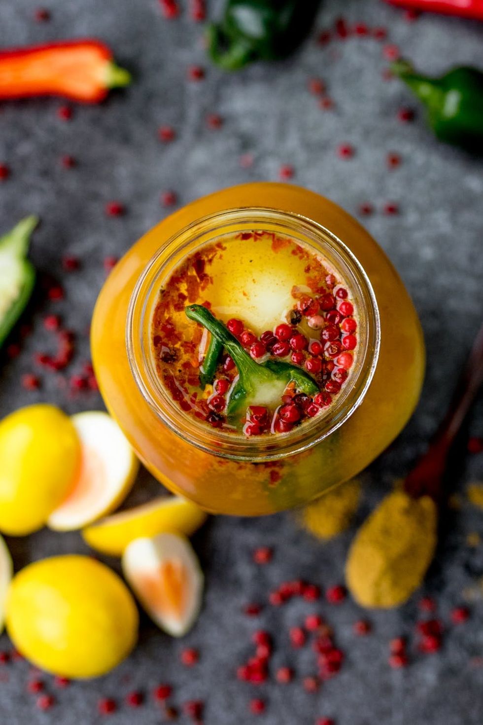 These curried pickled eggs are picklicious! A fab healthy snack when you're on the go!