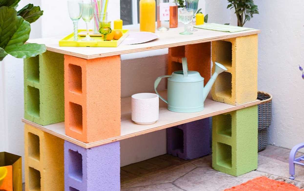 This DIY Cinder Block Bar Is Perfect For Your Patio