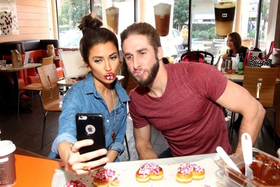 This Restaurant Offers \u201cInstagram Kits\u201d to Nail Your Food Pics