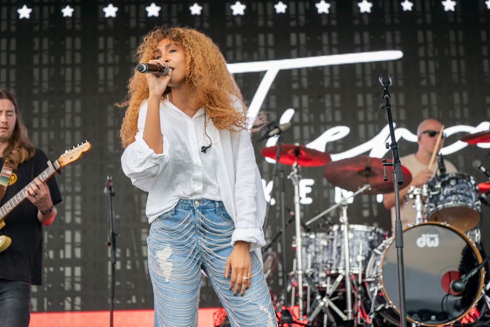 tiera kennedy black country artists