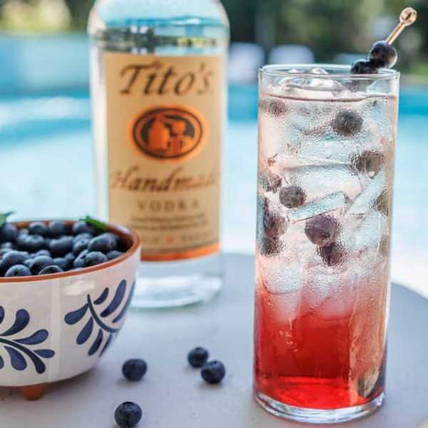 Tito's Berry Sparkler