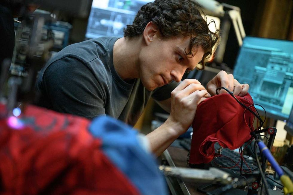 tom holland spider man suit