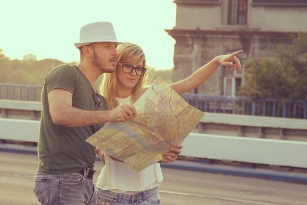 Tourists-with-city-map-000067305071_Medium