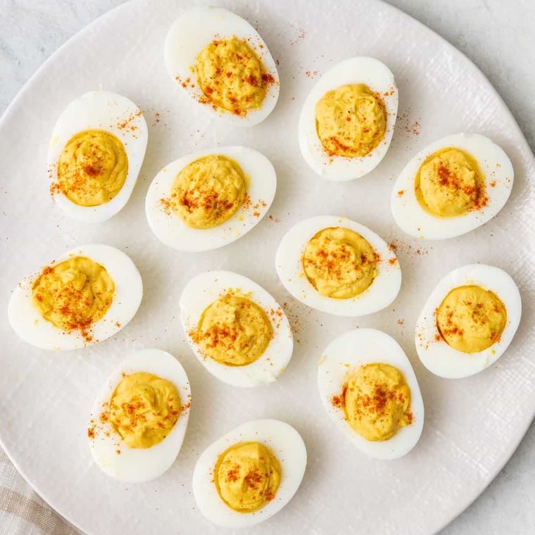 How to Fry an Egg {4 Ways!} - FeelGoodFoodie