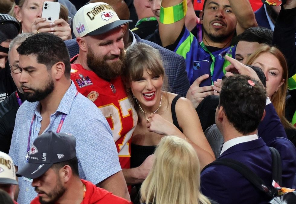 travis kelce taylor swift nfl football kansas city chiefs