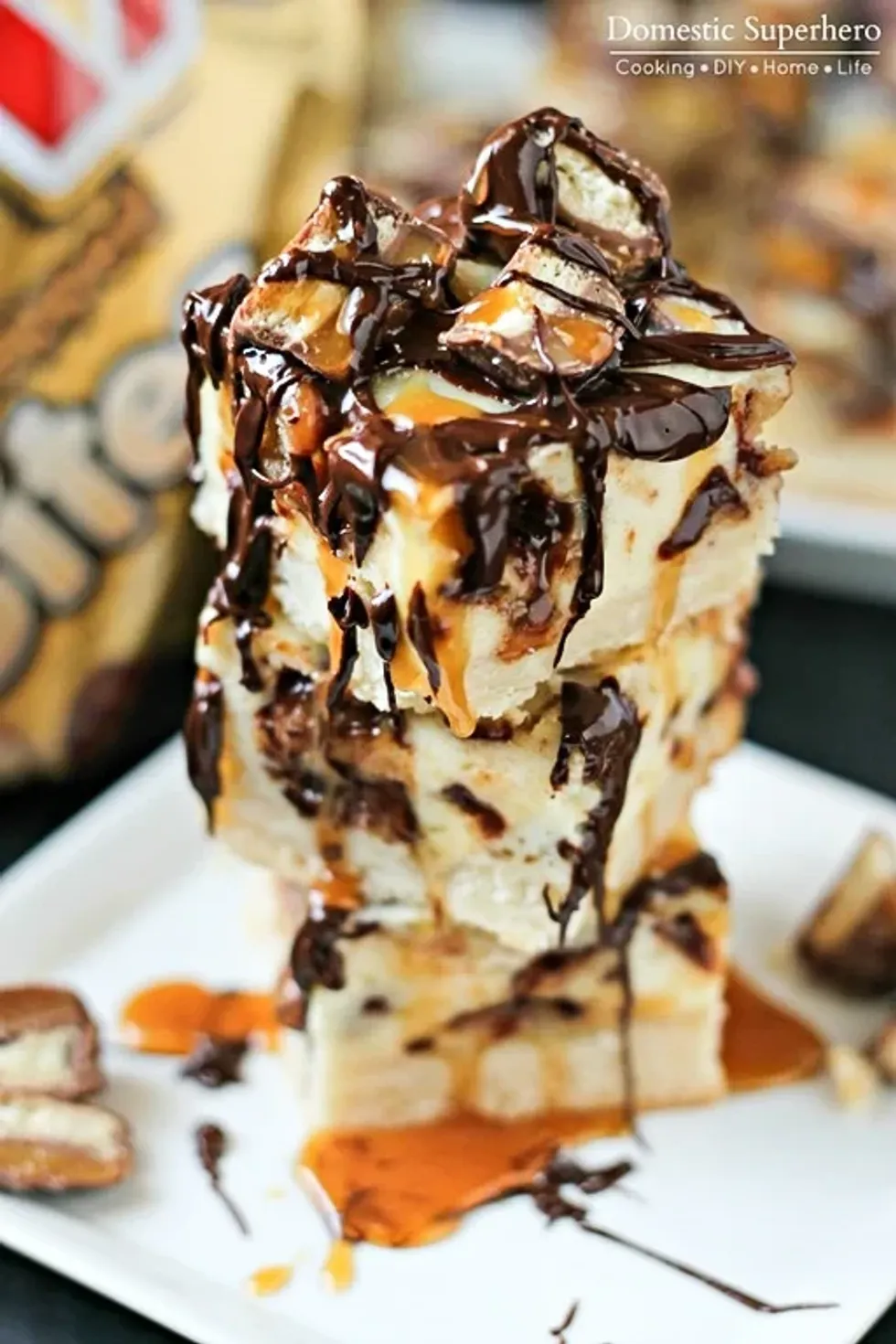 Twix Cheesecake Bars