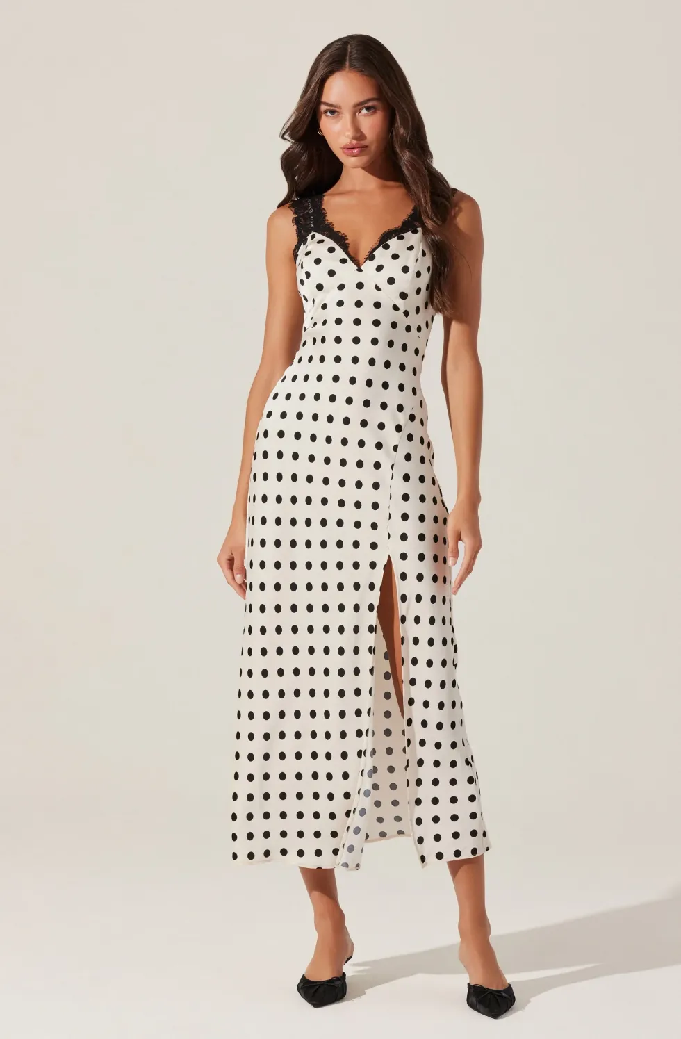 \u200b\u200bASTR The Label Eirene Polka Dot Midi Dress