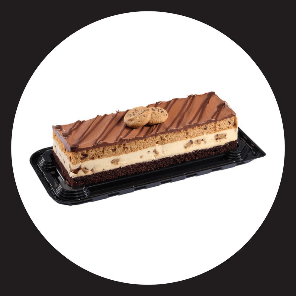 \u200b\u200bCostco Chocolate Chip Cookie Dough Bar Cake