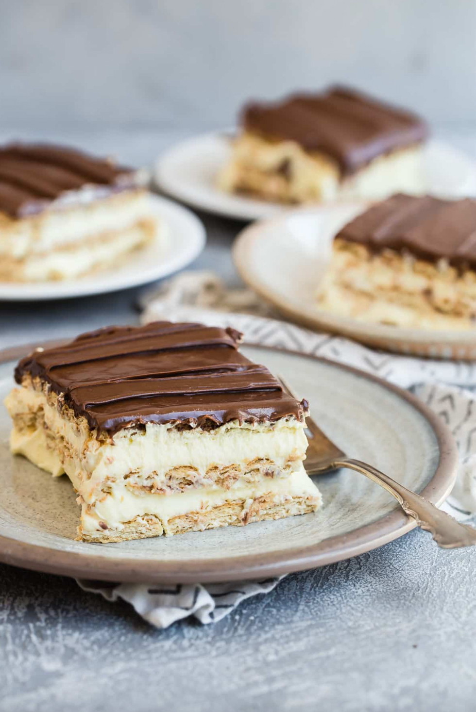 \u200bChocolate Eclair Cake
