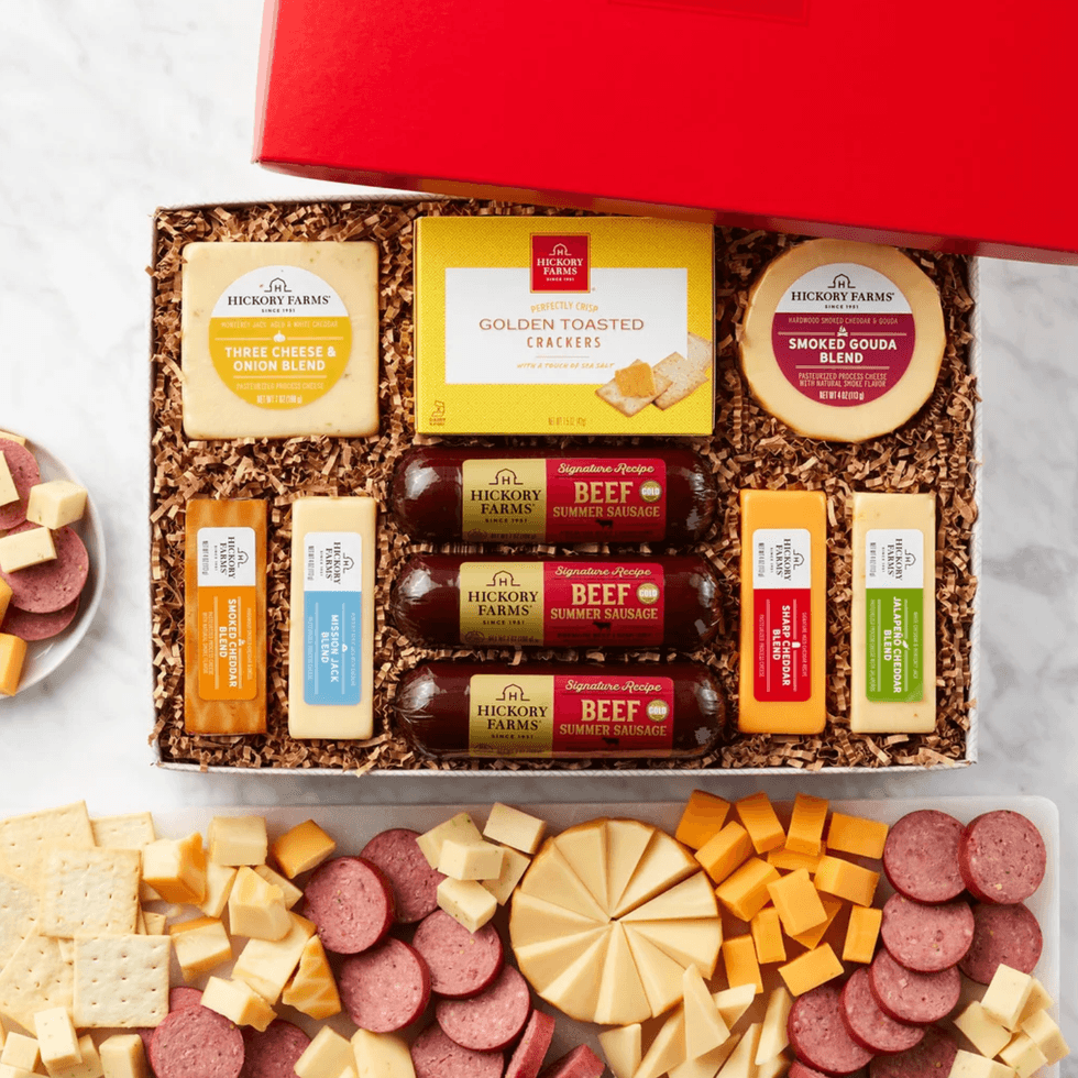 \u200bHickory Farms Traditional Gift Box
