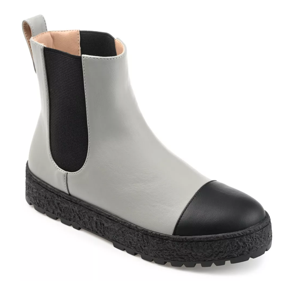 \u200bJournee Collection Jenie Round Toe Flat Chelsea Booties