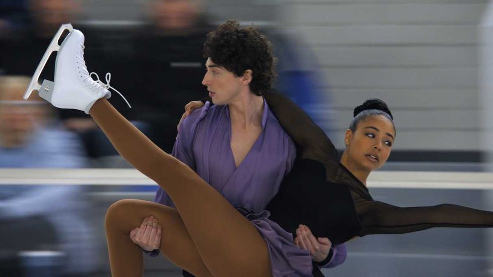 \u200bMillie Davis as Riley Monroe finding her edge cast