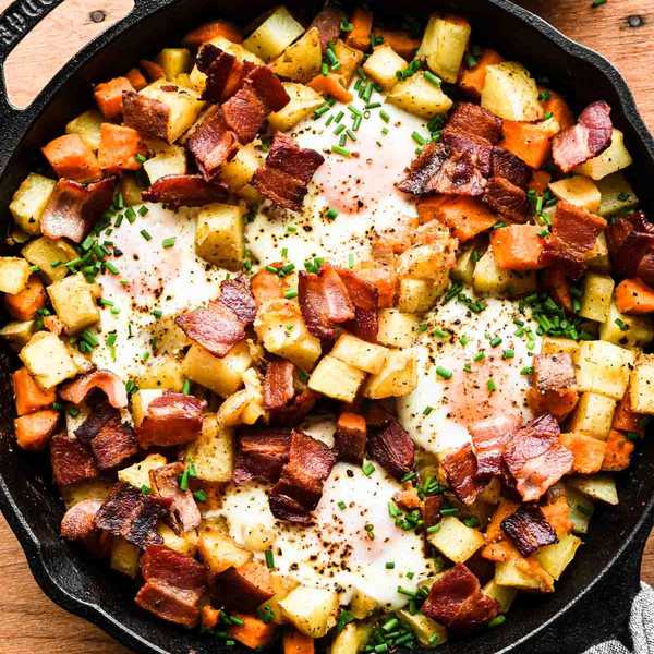 \u200bPotato, Egg, and Bacon Breakfast Skillet