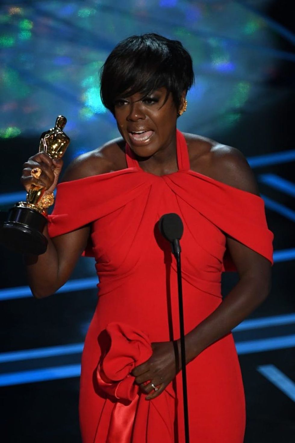 US actress Viola Davis delivers a speech on stage after she won the award for Best Supporting Actress in "Fences" at the 89th Oscars on February 26, 2017 in Hollywood, California. / AFP / Mark RALSTON (Photo credit should read MARK RALSTON/AFP/Getty Images)