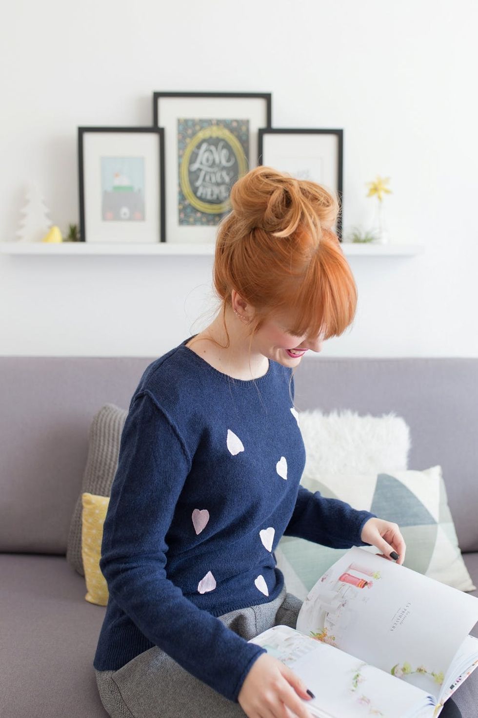 Valentine's Sweater - Reese Witherspoon outfit_0011