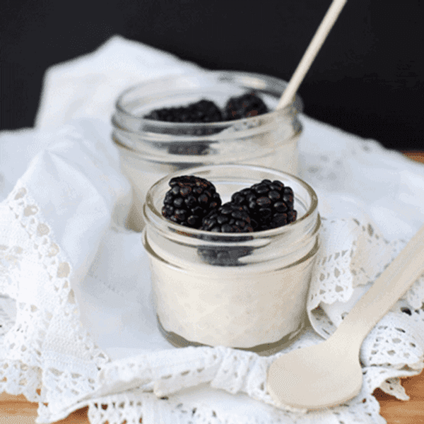 Vanilla Bean Panna Cotta with Lemon dessert