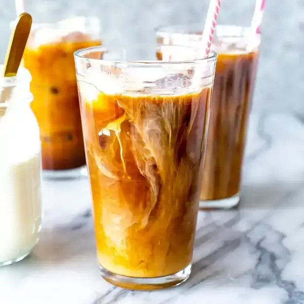Vanilla Sweet Cream Cold Brew (Starbucks Copycat)