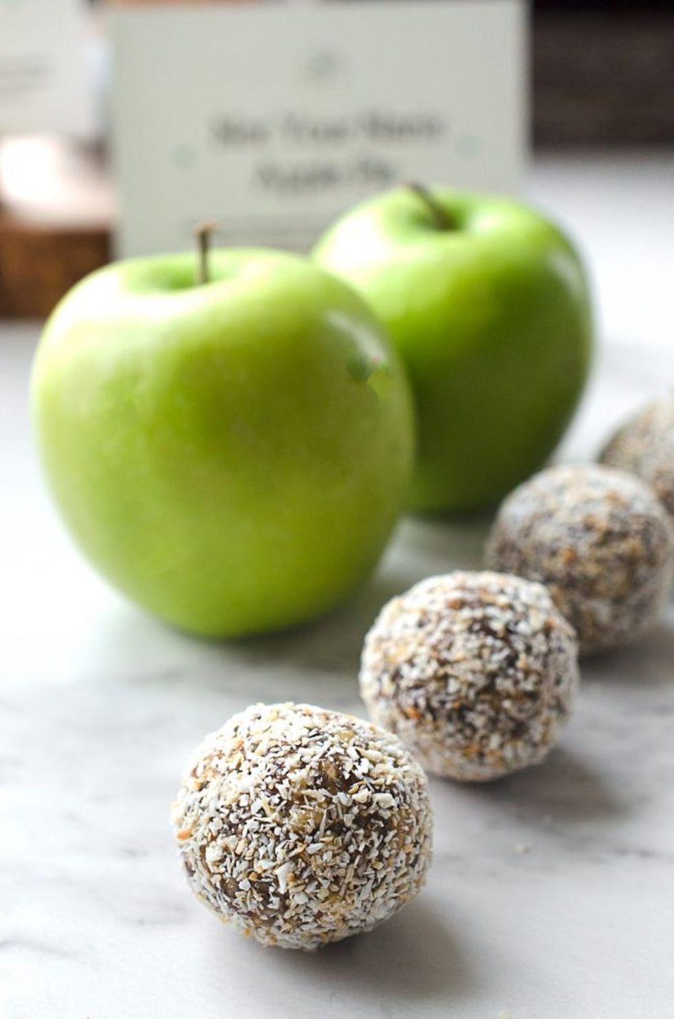 Vegan Apple Pie Bliss Balls