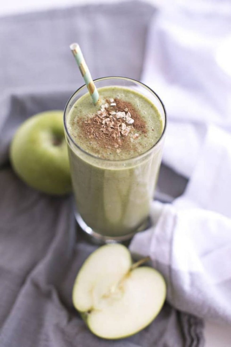 Vegan Apple Pie Green Smoothie
