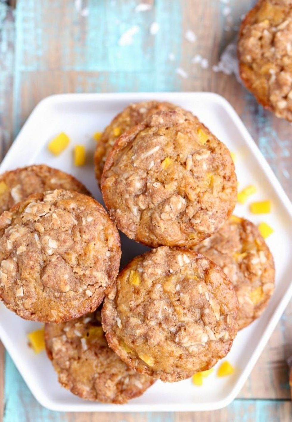Vegan Mango Coconut Crumble Muffins