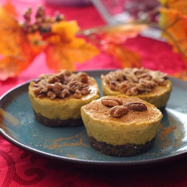 Vegan Mini Pumpkin Cheesecakes