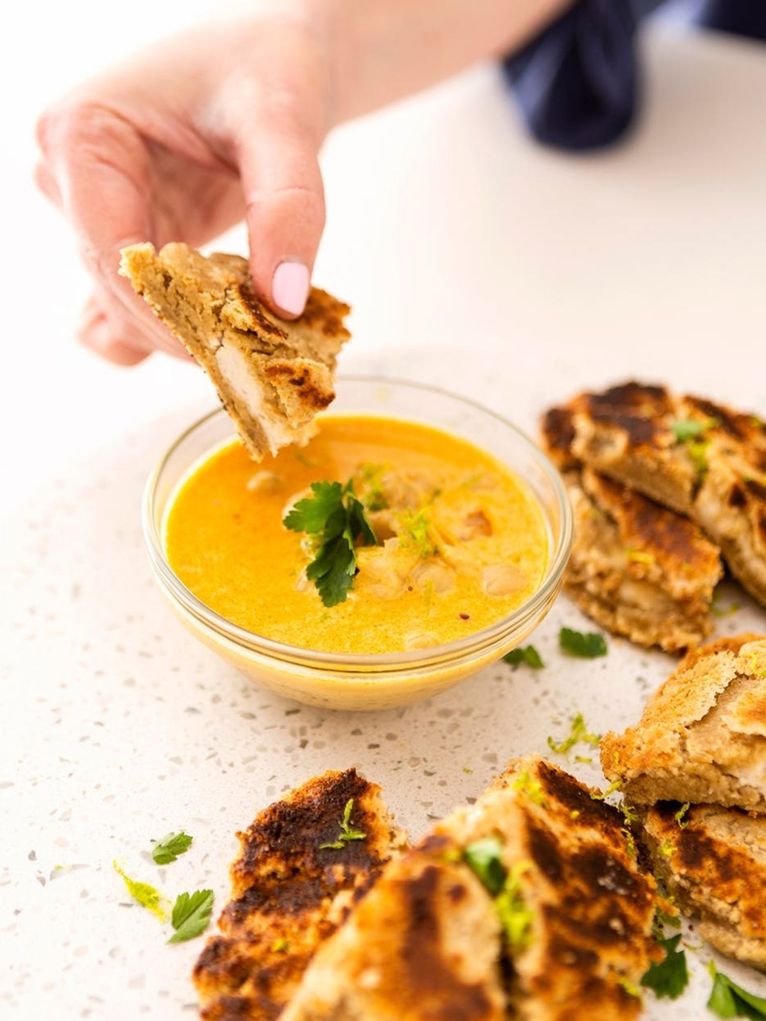 Vegan \u201cCheesy\u201d Bread With Chickpea Curry Dip