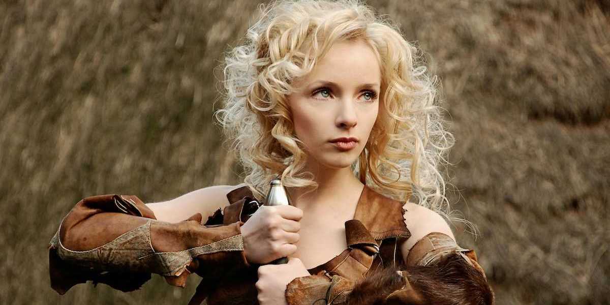 Violet Sorrengail fourth wing