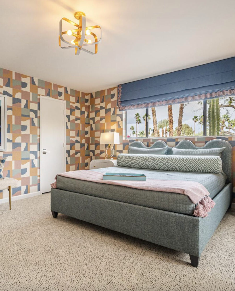 wall to wall carpeting