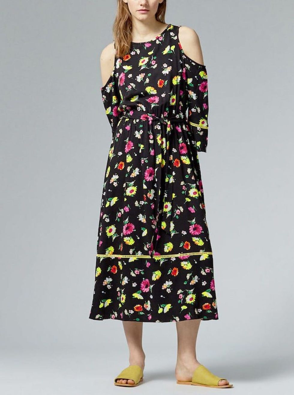 warehouse_02811176_2