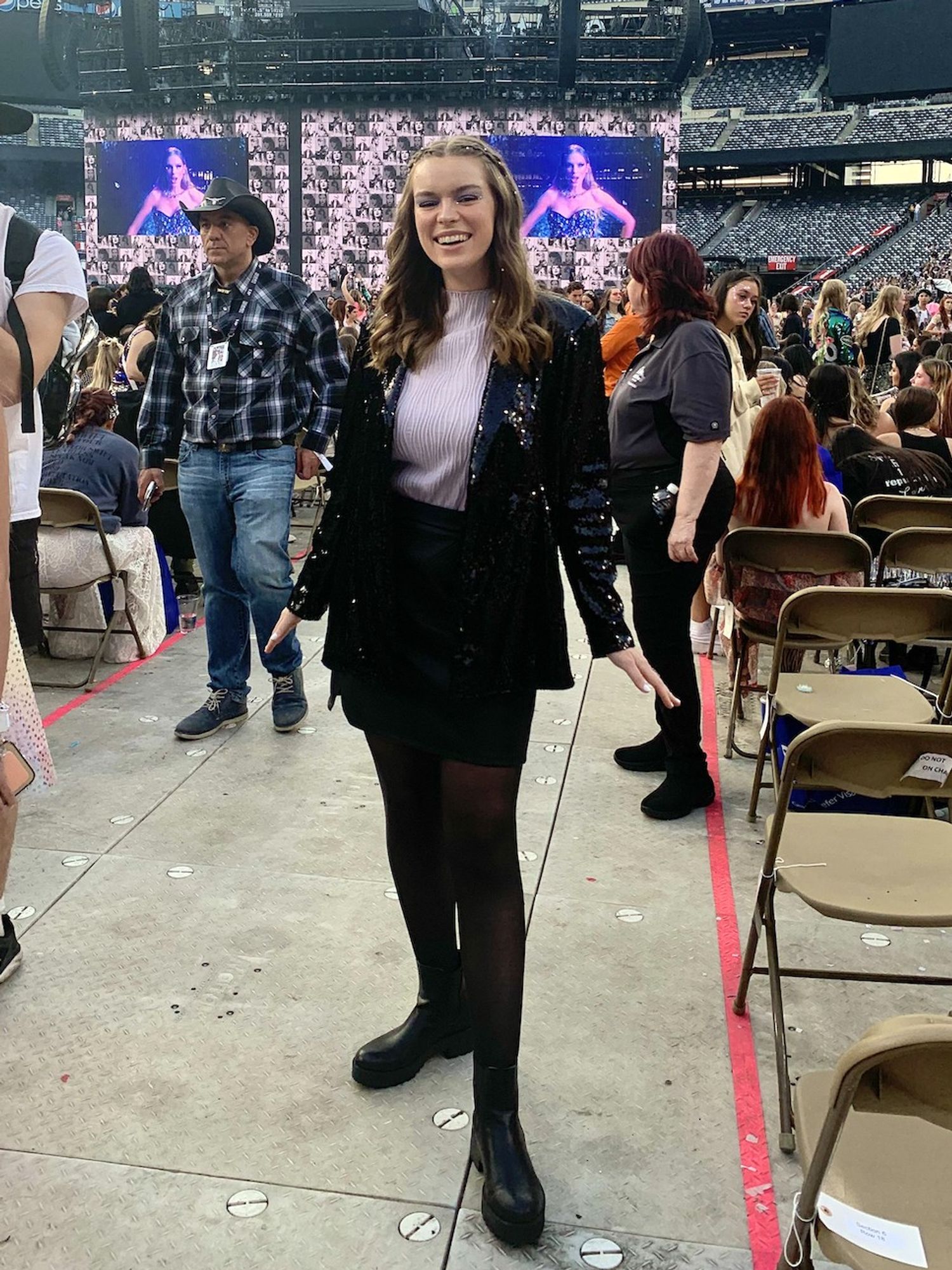 wearing the y2k shirt to taylor swift's eras tour