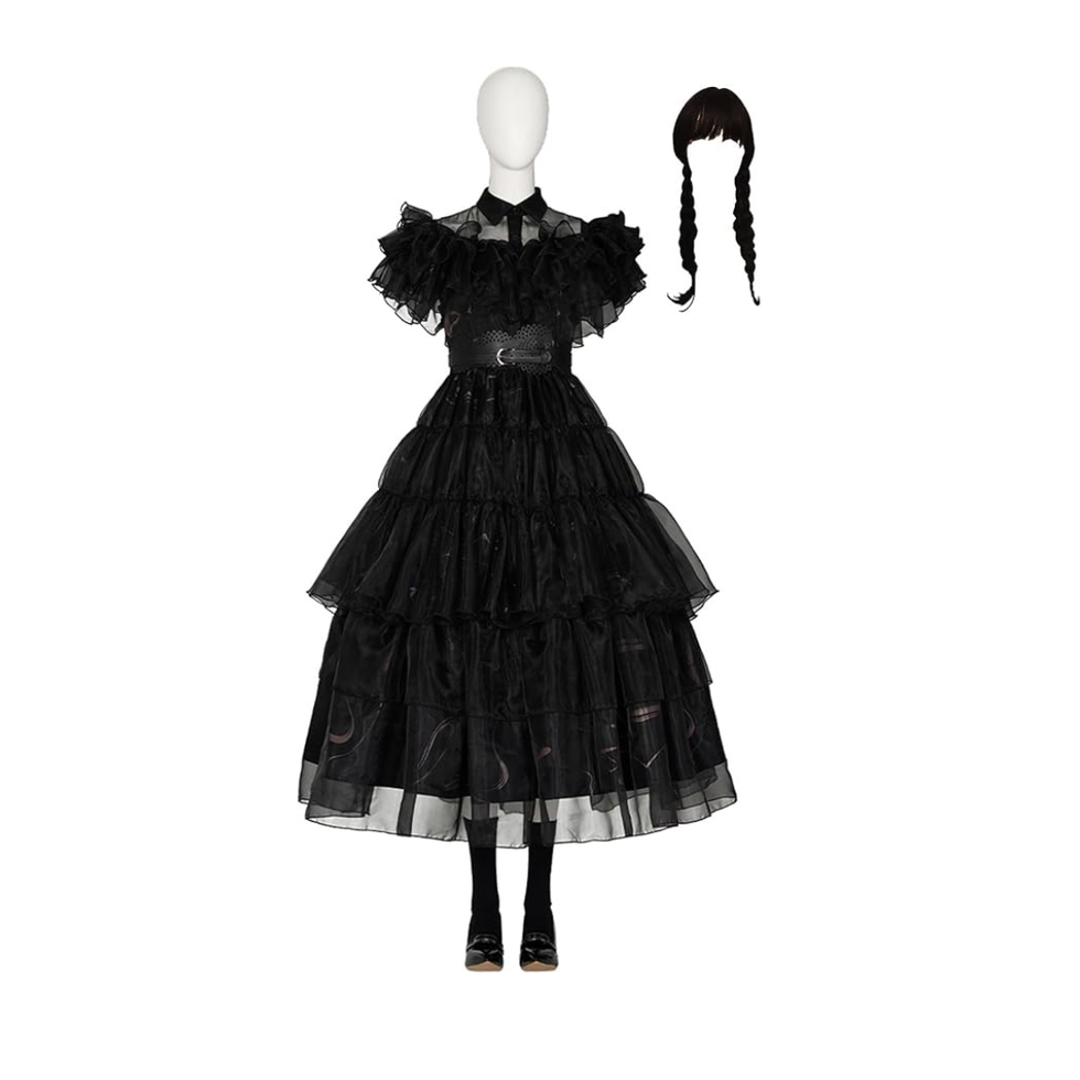 wednesday addams diy halloween costumes