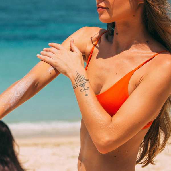 What are some helpful tips for sunscreen?