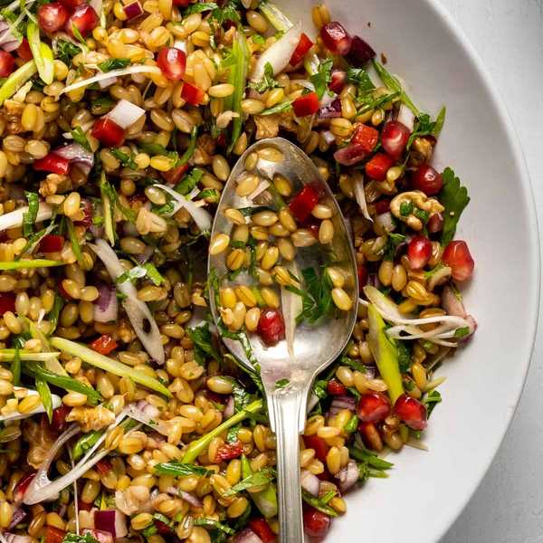 Wheat Berry Salad (Mediterranean Style)