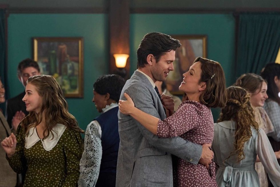 when calls the heart elizabeth and nathan