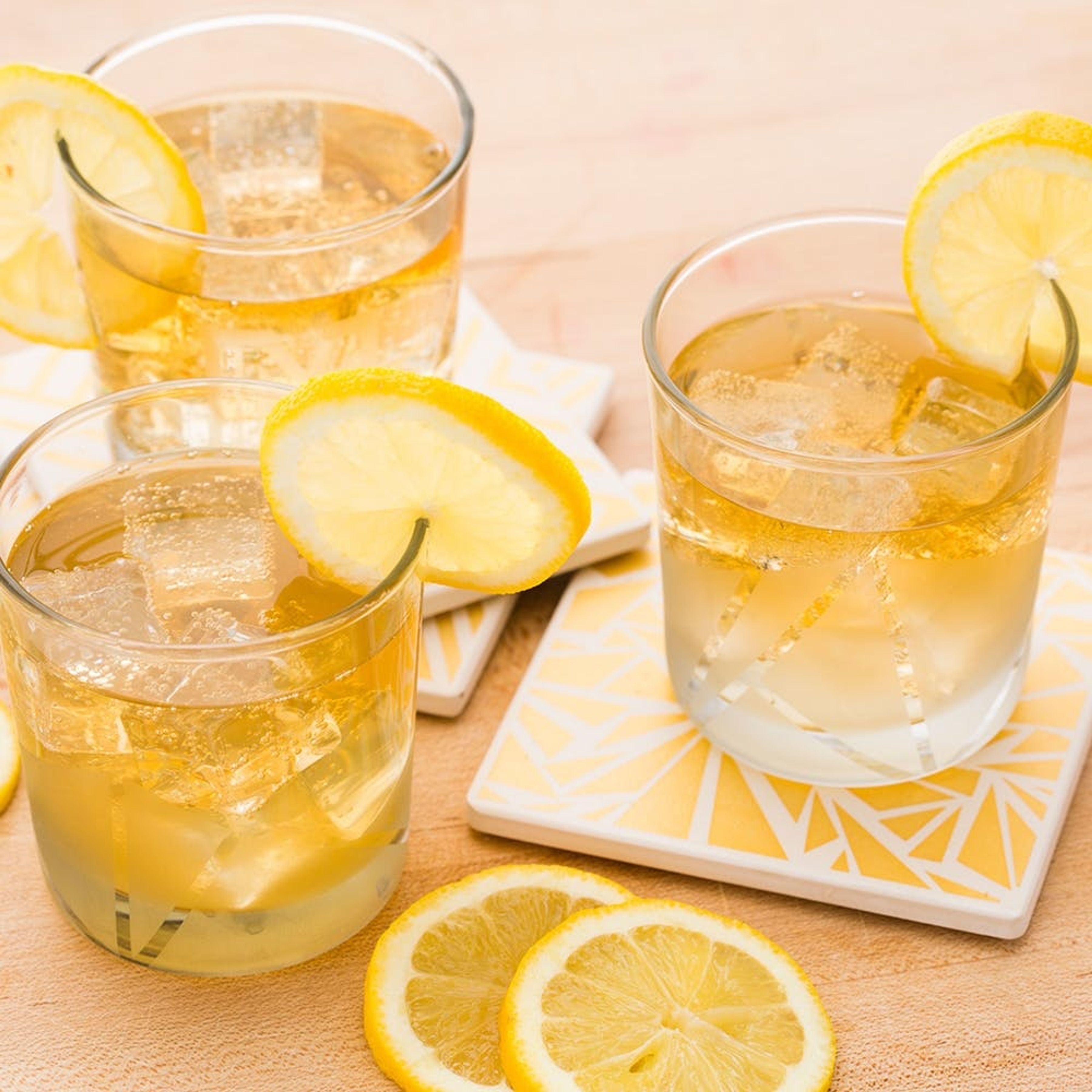 Whiskey Cocktail with Ginger and Lemon