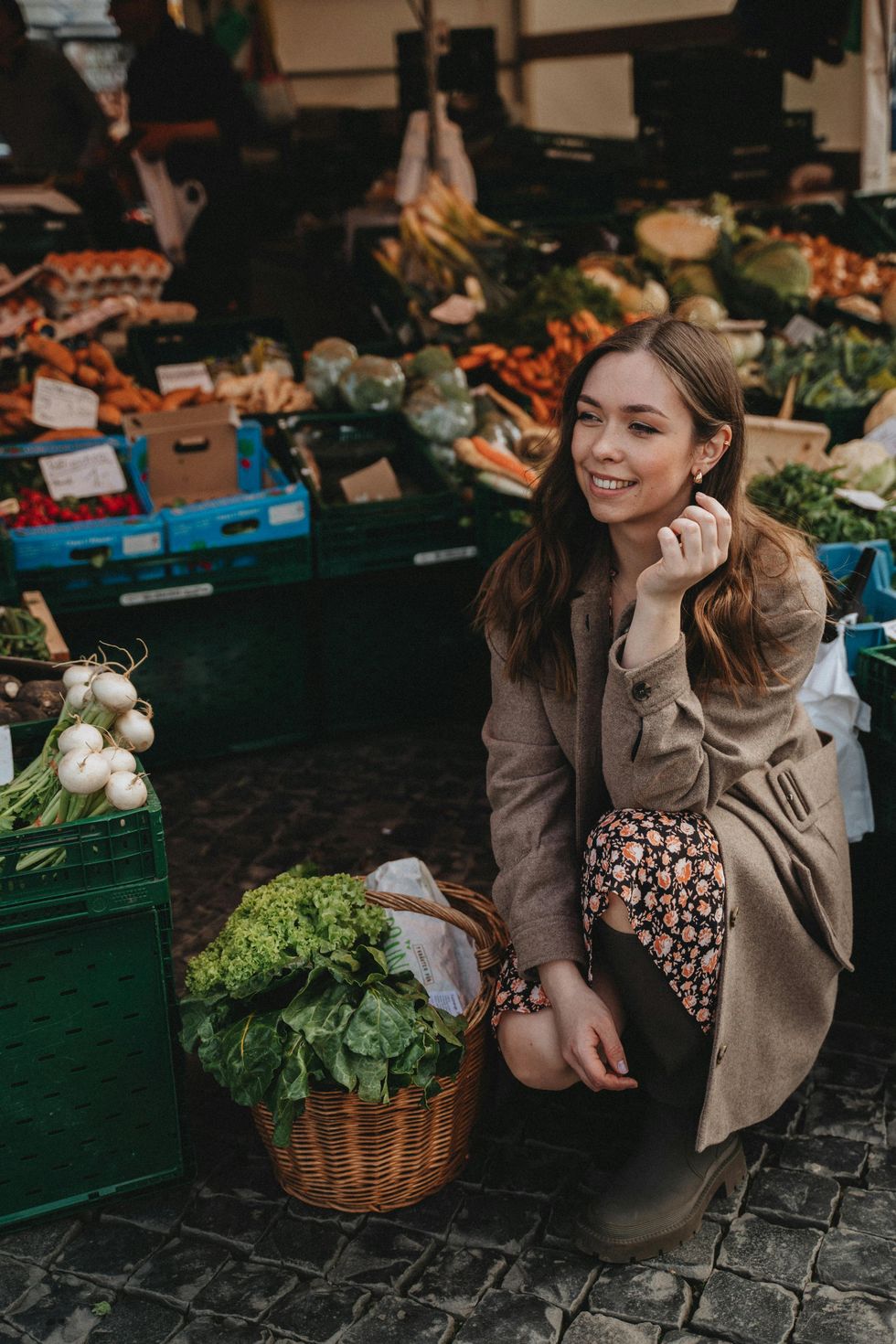woman shopping for produce
