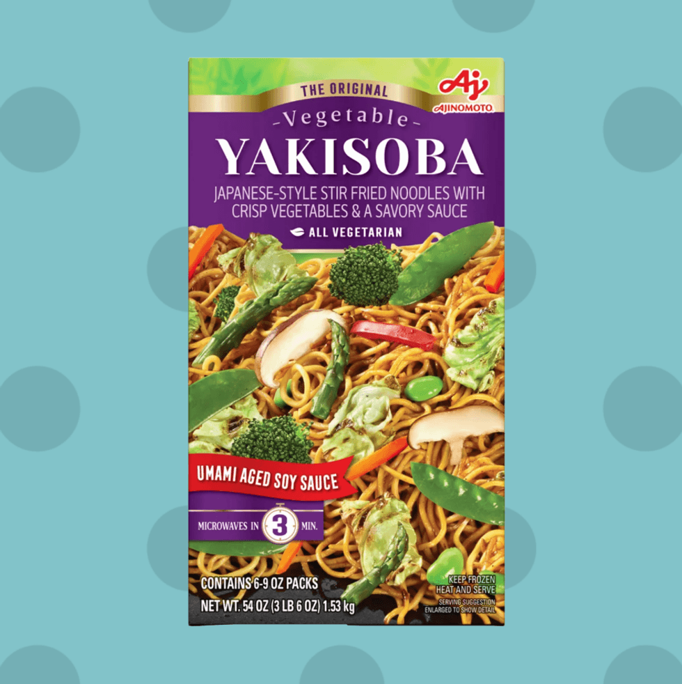 Yakisoba noodles package with vegetables and umami soy sauce, microwavable in 3 minutes.