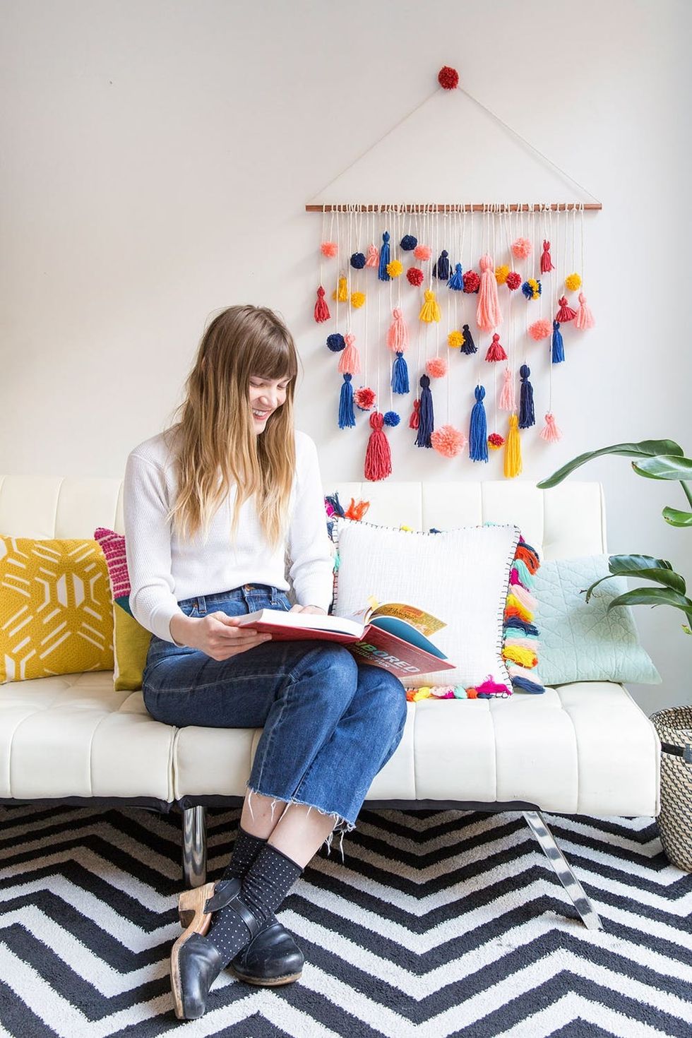 yarn-wall-hanging-18