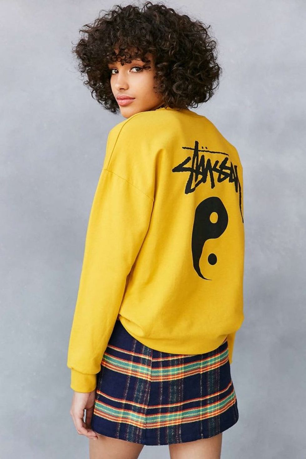 yin-yang-sweatshirt