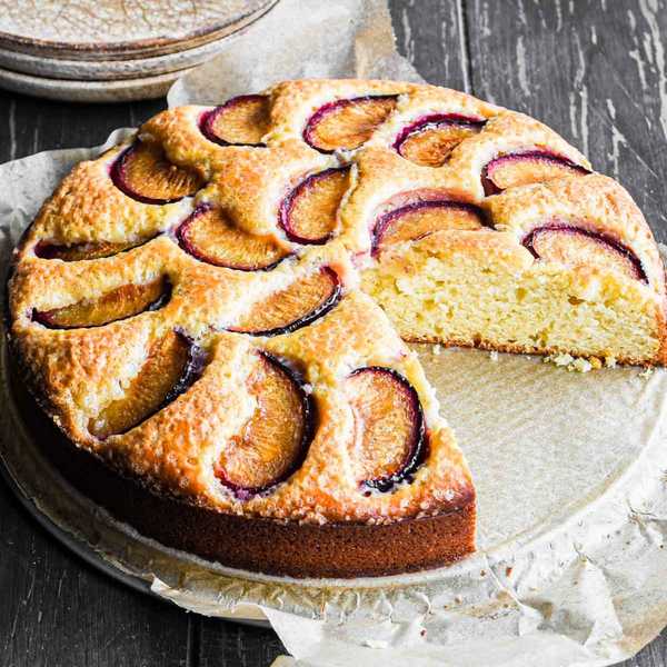 Yogurt Plum Cake
