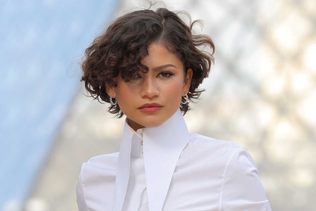 zendaya wedding band paris fashion week