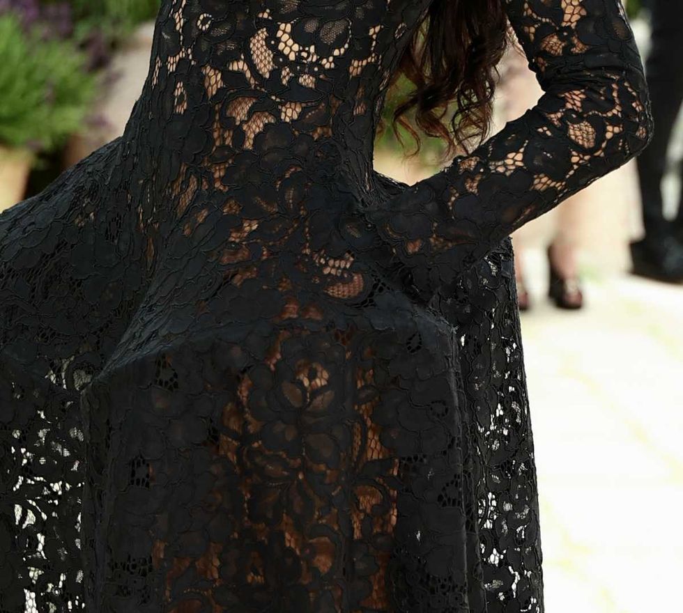 zoe kravitz black lace dress met gala