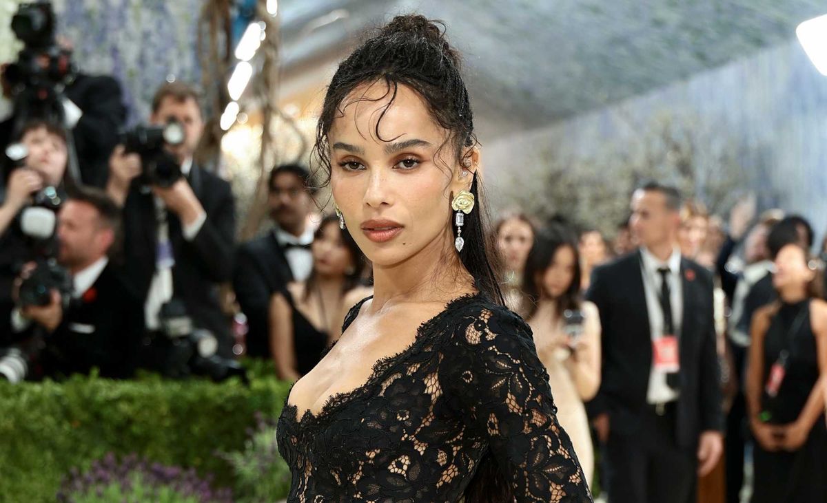zoe kravitz engagement ring met gala