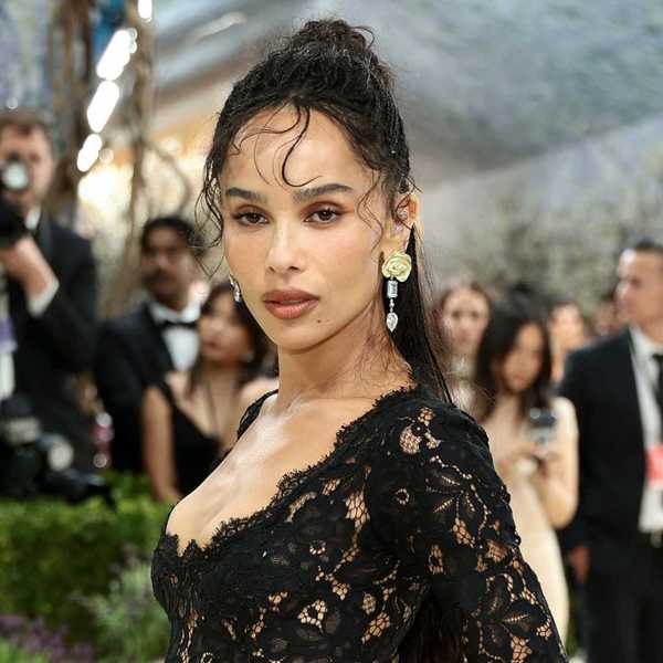 zoe kravitz engagement ring met gala
